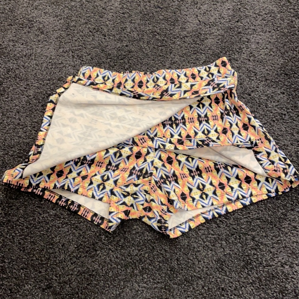 Patterned Skort - Picture 3 of 7